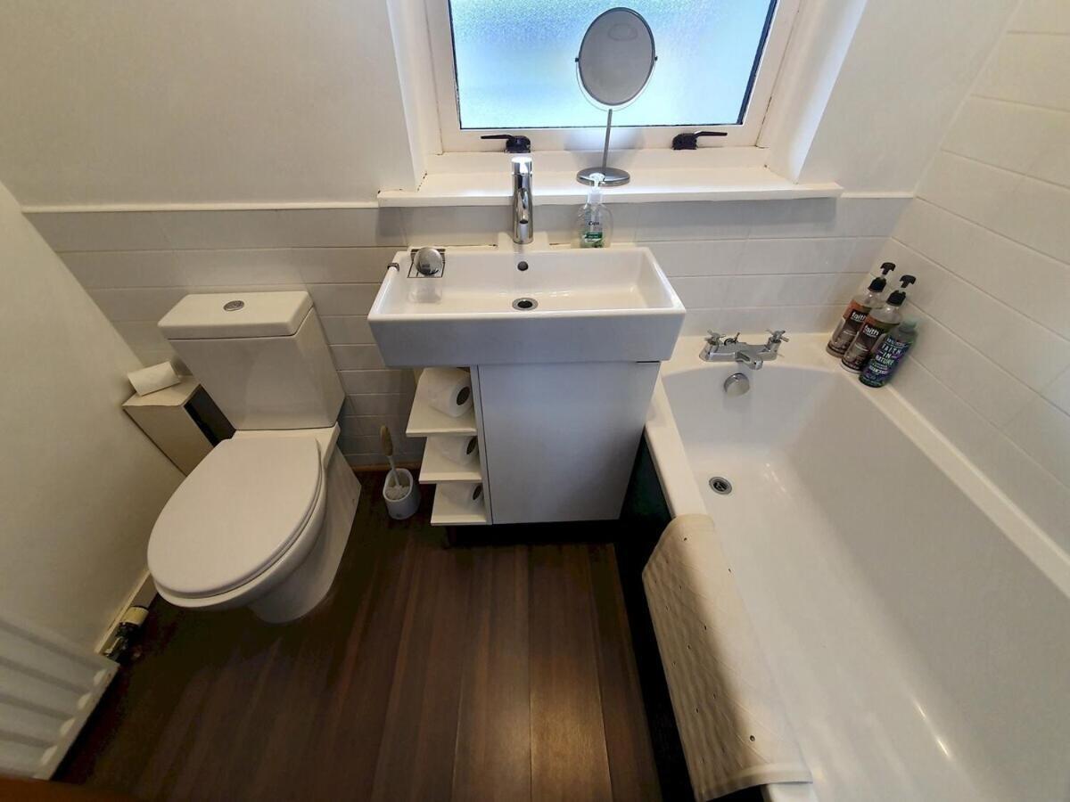 2 Bedroom, Free Parking & Netflix Near Hospitals Aberdeen Exteriér fotografie